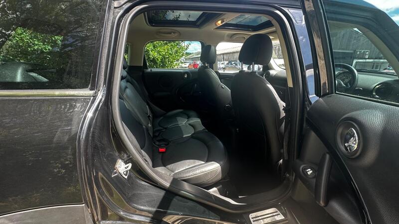 2013 MINI Countryman — photo 14