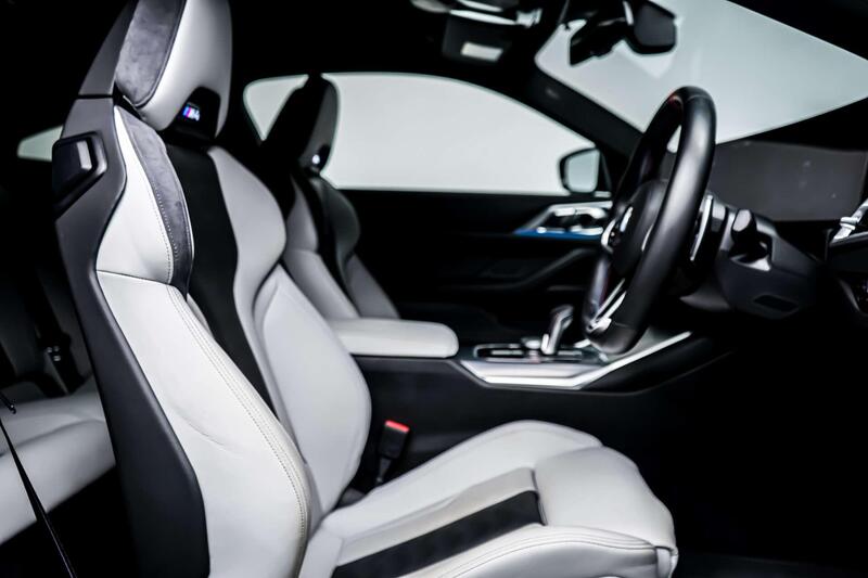BMW M4 view 6