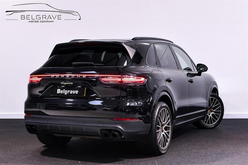 Porsche Cayenne view 3