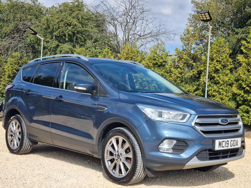 Ford Kuga view 4