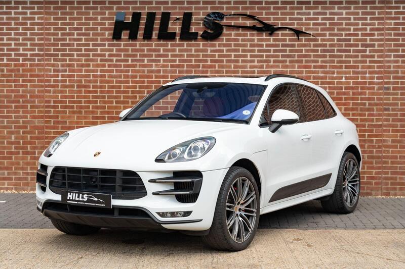 Porsche Macan view 3