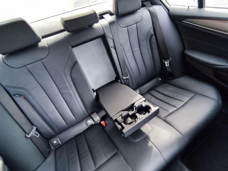 BMW 5 Series view 16
