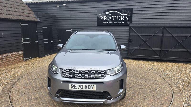Land Rover Discovery Sport view 3