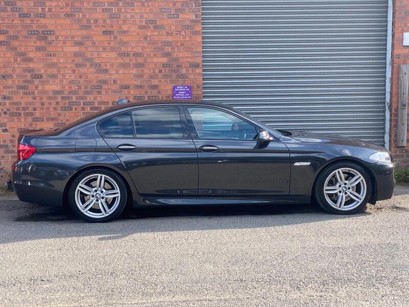 BMW 5 Series view 5