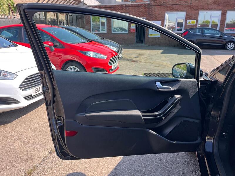 Ford Fiesta view 16