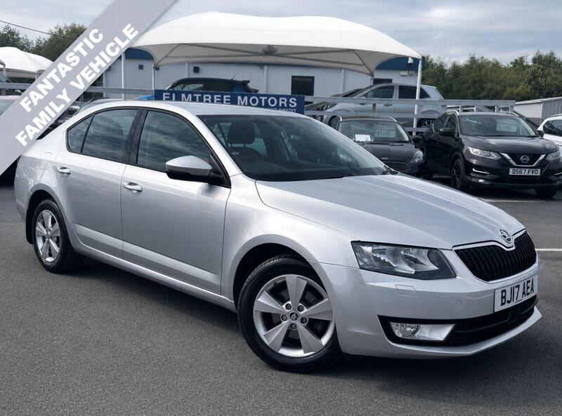 Skoda Octavia main image