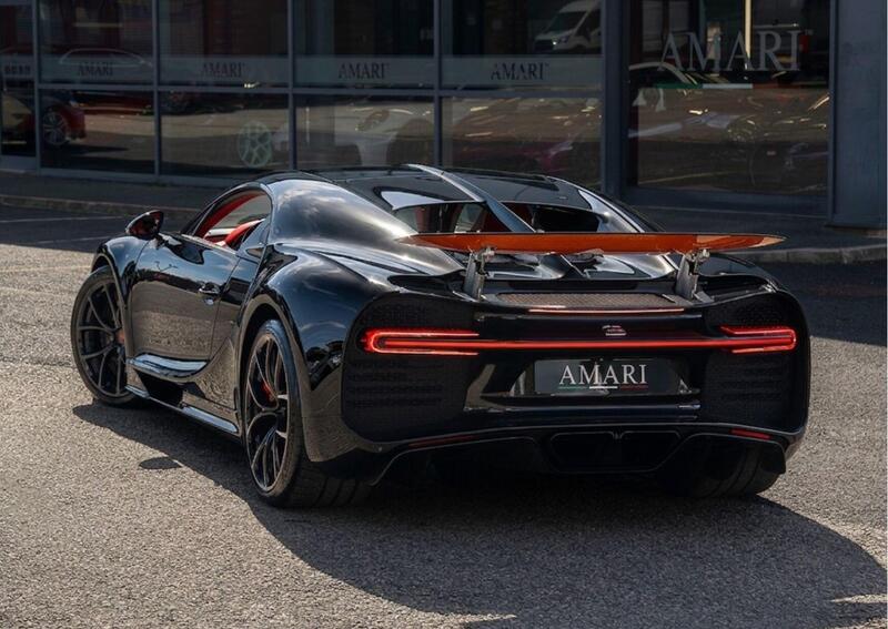 Bugatti Chiron view 6