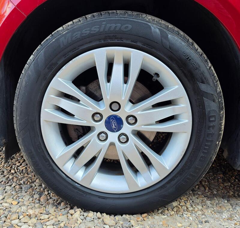 Ford Focus 1.0T EcoBoost Titanium Navigator Euro 5 (s/s) 5dr thumbnail 19