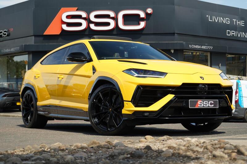 Lamborghini Urus main image