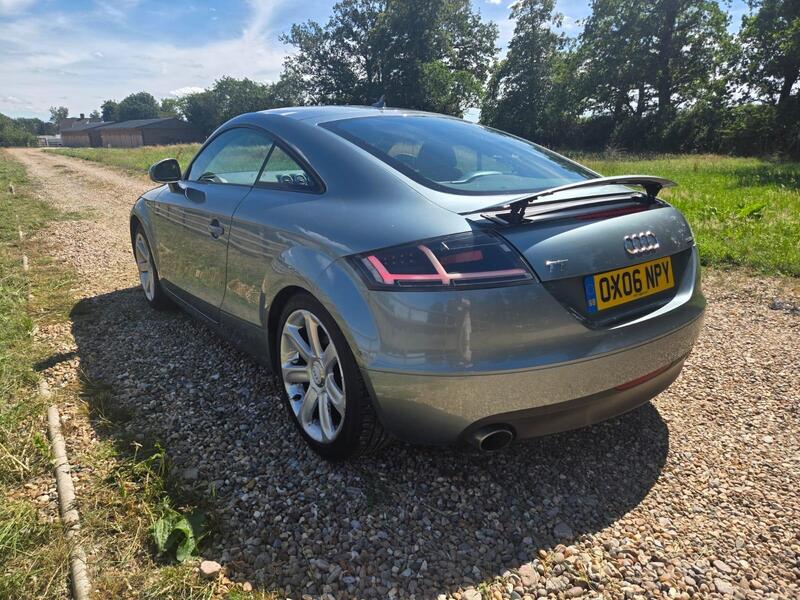 Audi TT view 3