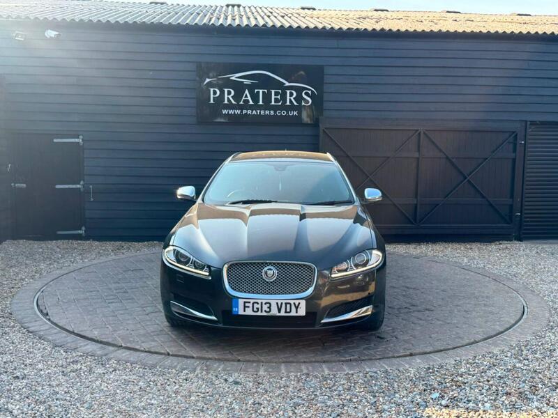 Jaguar XF view 4