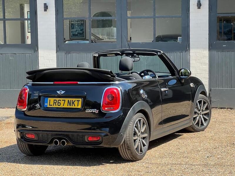 Mini Convertible view 5