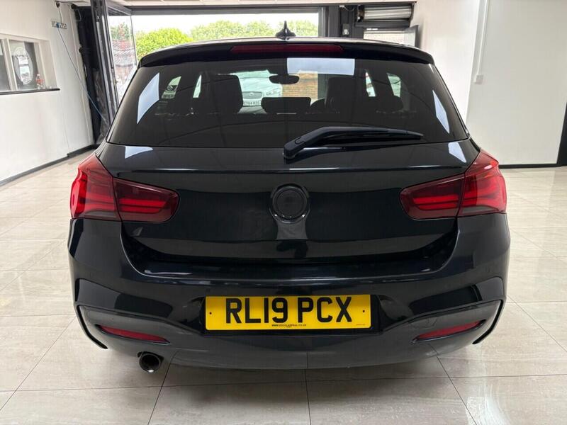BMW 1 Series view 4