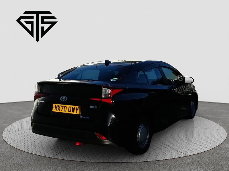 Toyota Prius view 3