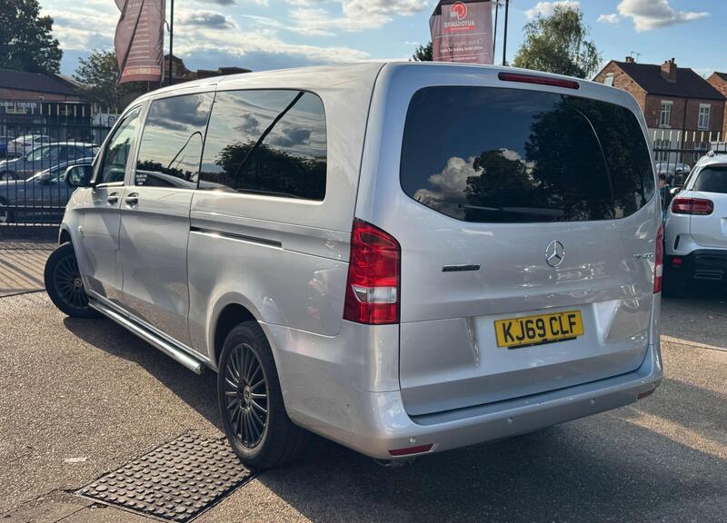 Mercedes-Benz Vito view 5