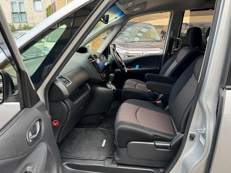 Nissan Serena view 25