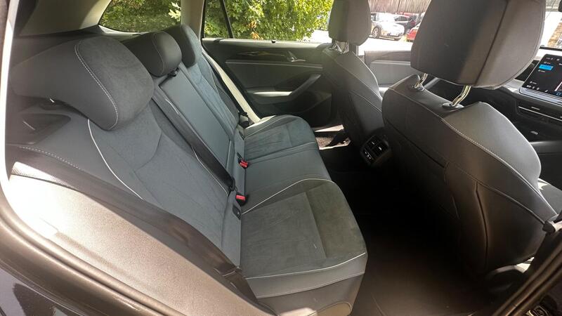 2025 Volkswagen Passat — photo 11