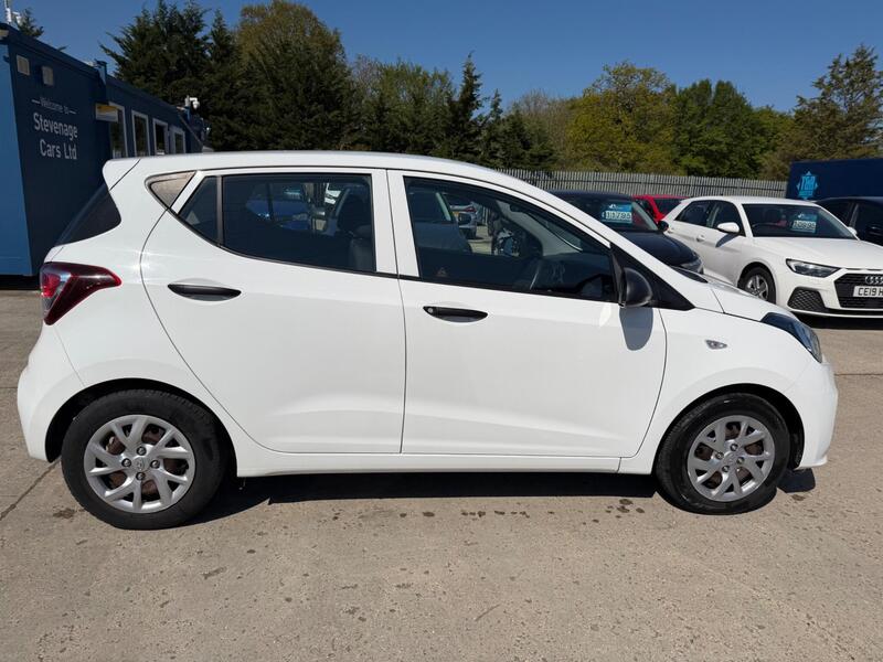 Hyundai I10 view 4