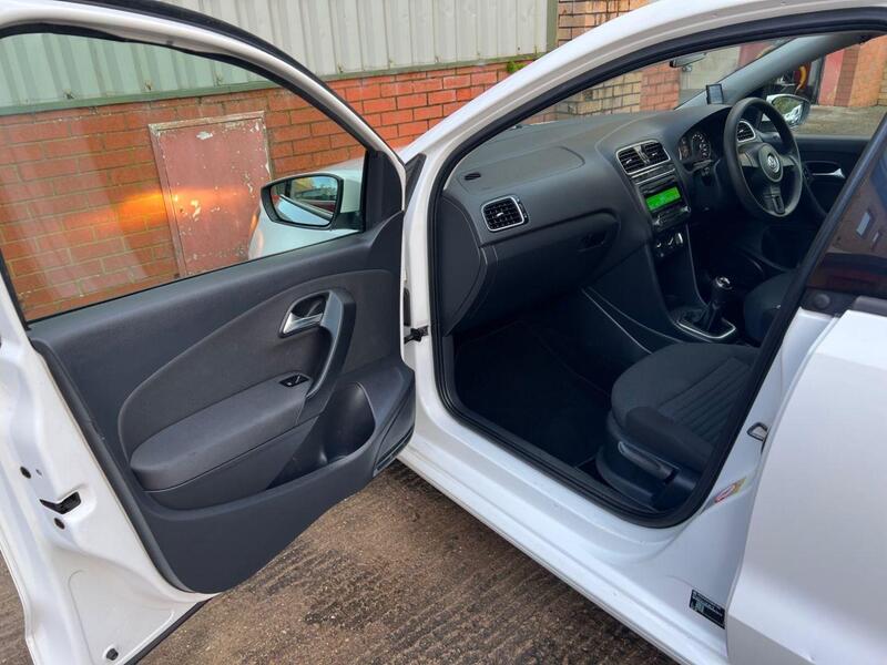 Volkswagen Polo view 16