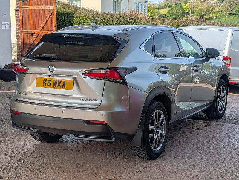 Lexus NX view 7