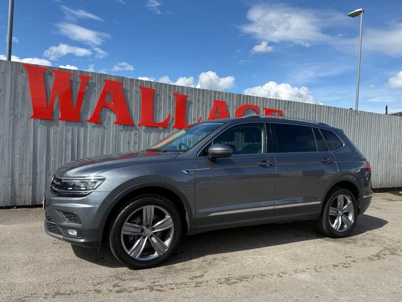 Volkswagen Tiguan Allspace view 6