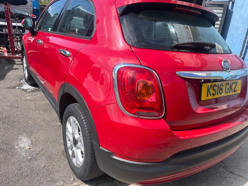 Fiat 500X view 3