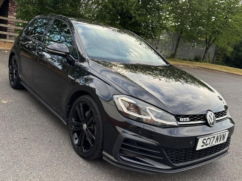 Volkswagen Golf view 2