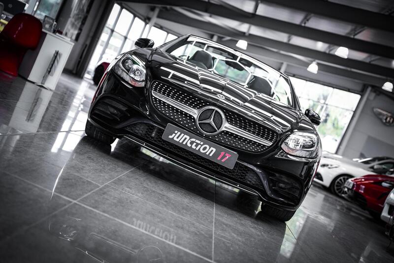 Mercedes-Benz SLC view 3