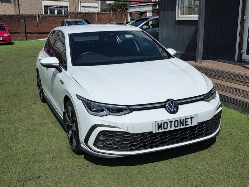 Volkswagen Golf view 4