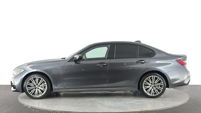 BMW 3 Series view 7