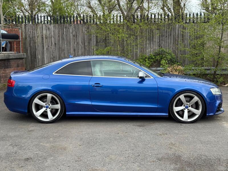 Audi Audi RS5 view 5
