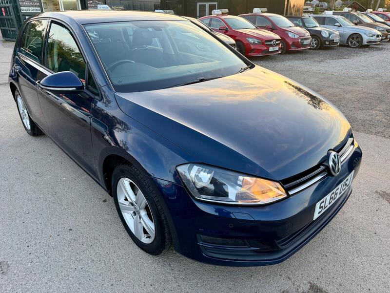 Volkswagen Golf view 6