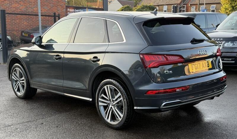 Audi Audi Q5 view 3