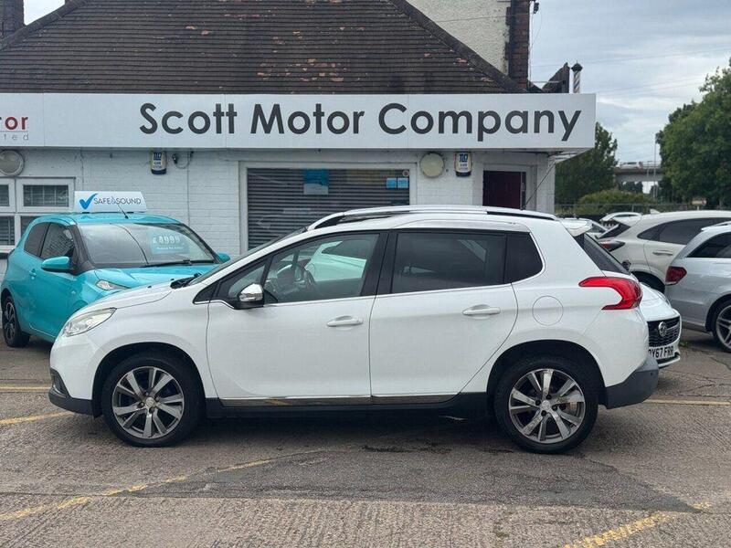 Peugeot 2008 view 5