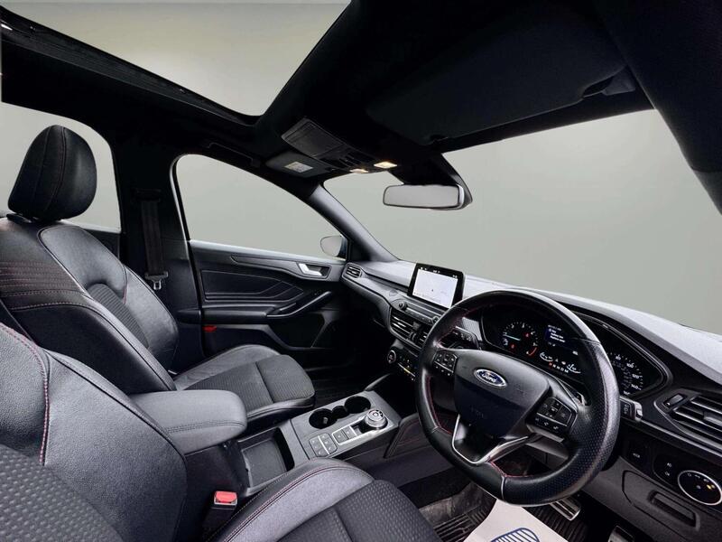 Ford Focus view 2