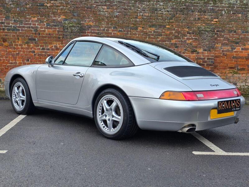 Porsche 911 view 3