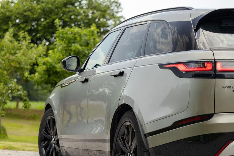 Land Rover Range Rover Velar view 3