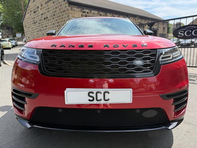 Land Rover Range Rover Velar view 4