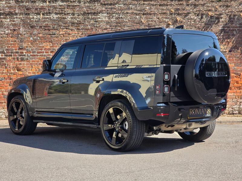 Land Rover Defender view 3