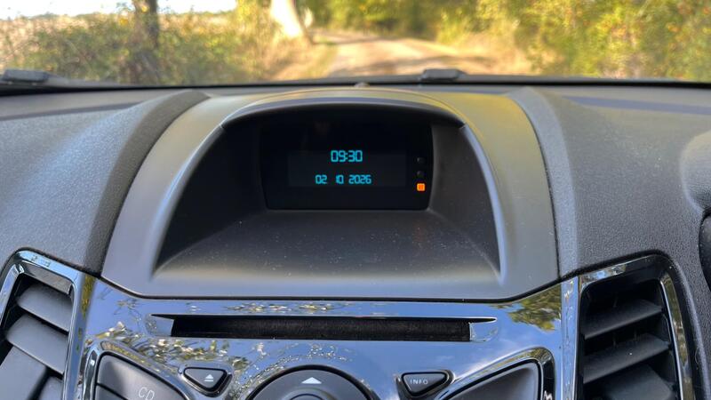 2013 Ford Fiesta — photo 31