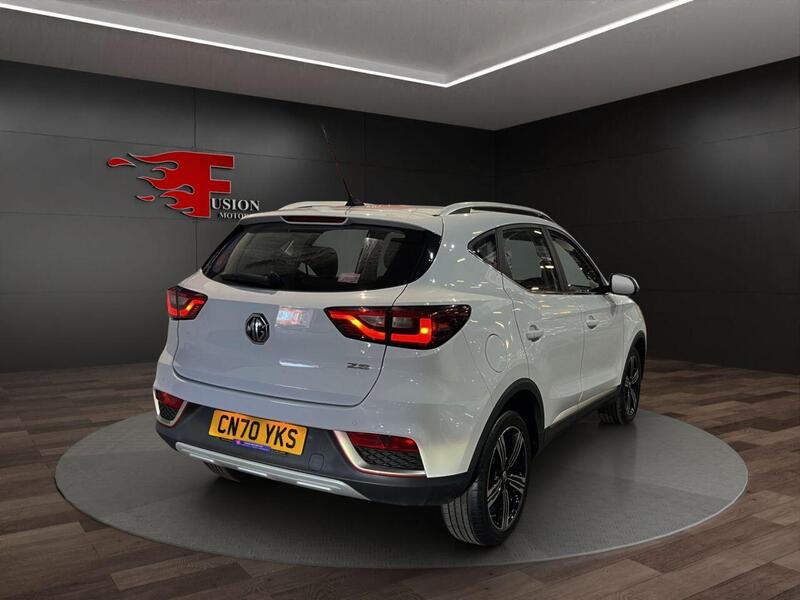 MG ZS view 7