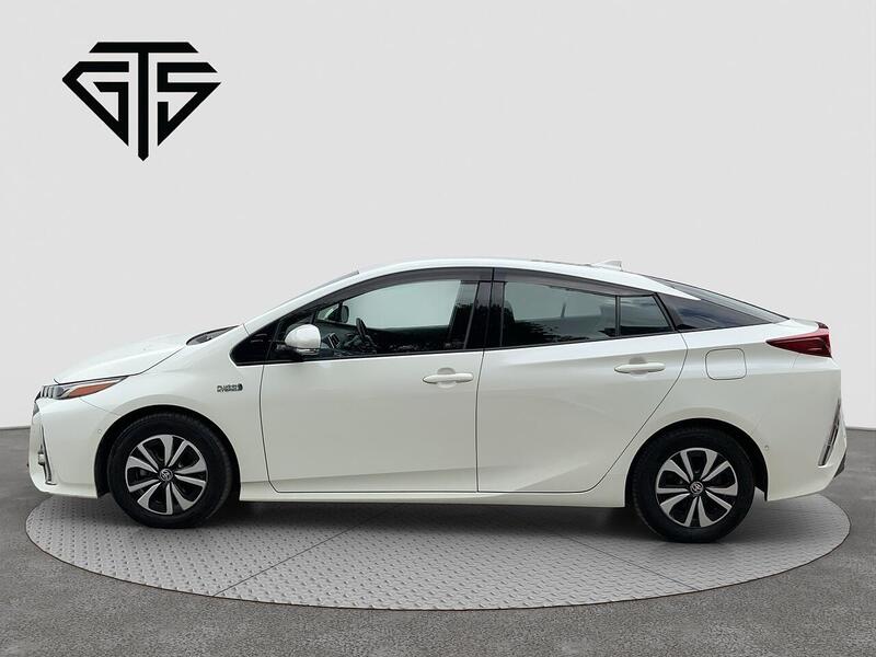 Toyota Prius view 6