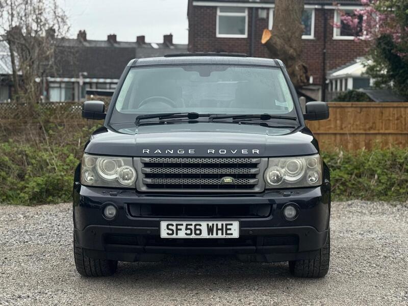 Land Rover Range Rover Sport view 4