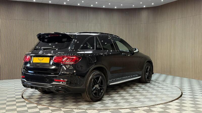 Mercedes-Benz Mercedes-Benz GLC view 4