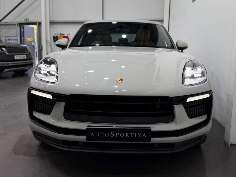 Porsche Macan view 6
