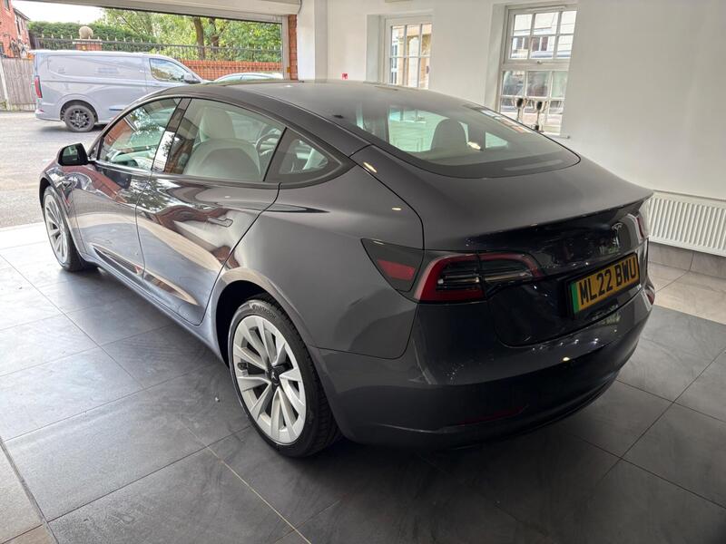 Tesla Model 3 view 4