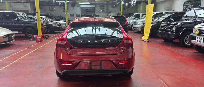 Volvo V40 view 6