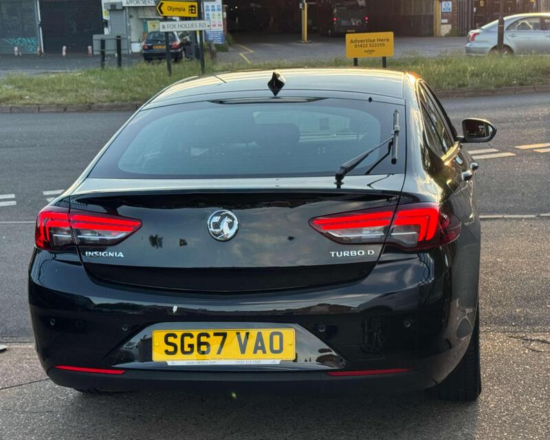 Vauxhall Insignia view 5