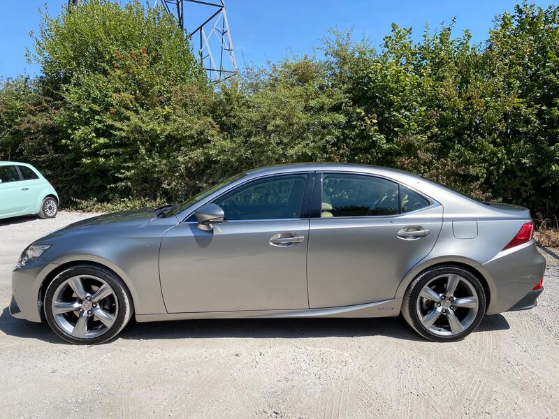 Lexus Is view 4
