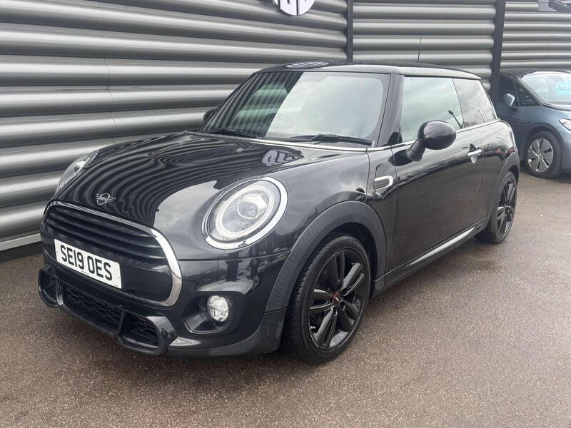 Mini Hatch view 4